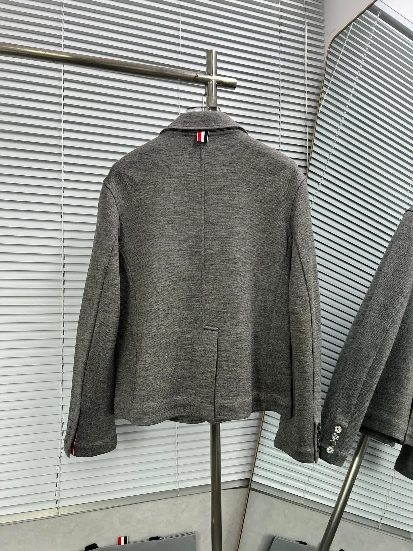 THOM BROWNE ｜ Yb ， ， ， ， ， ； ， 10 ， ZP OS Size：1.2.3